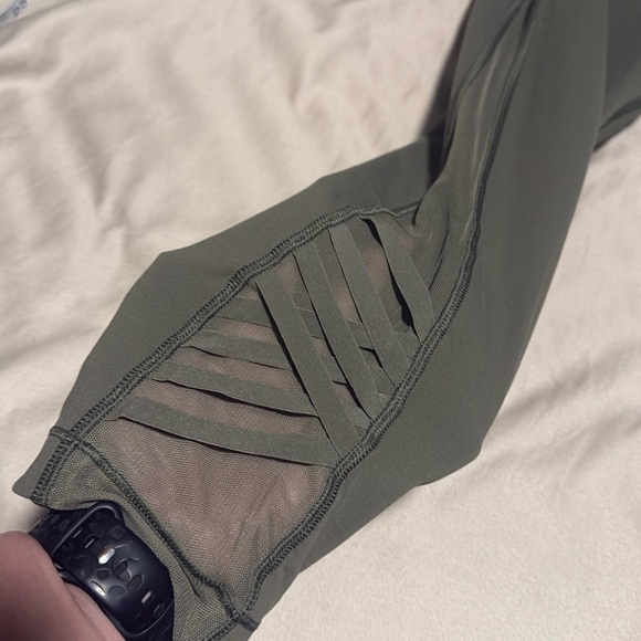 Lululemon 8. Capri Leggings olive green high waist - Picture 2 of 8